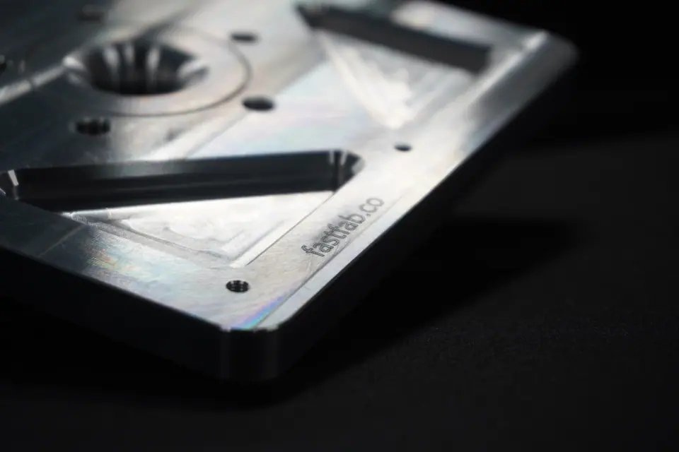 Pocketed mounting plate — CNC milling