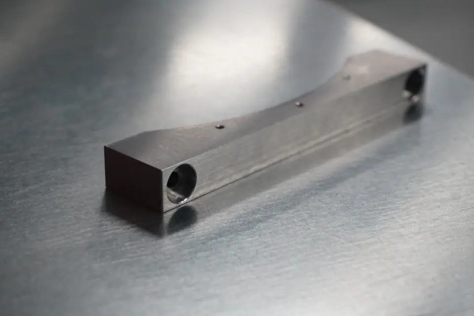 Machined S235JR steel clamp